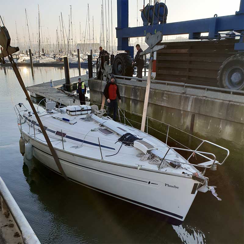 boat maintenance mooring assistance